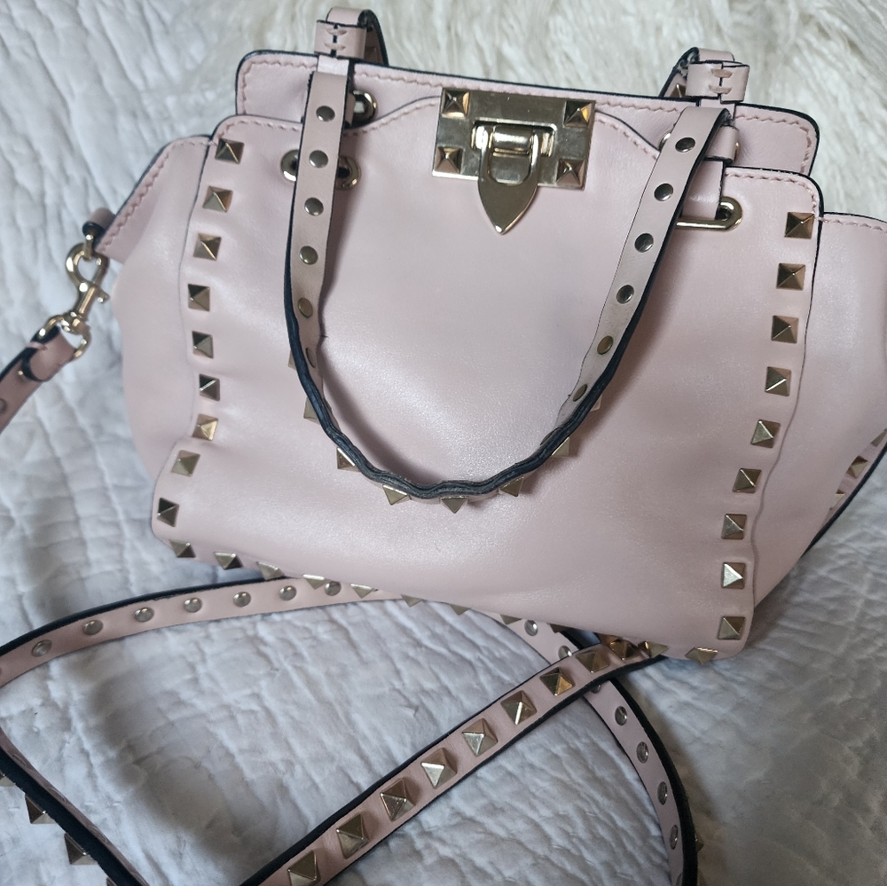 Valentino Garavani Vitello Rockstud Small Pink  Crossbody EUC